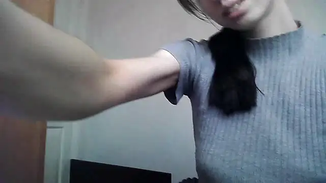 Snapshot of ElizaSwon chatting on September 23, 1:36 pm ElizaSwon online show from September 23, 1:36 pm