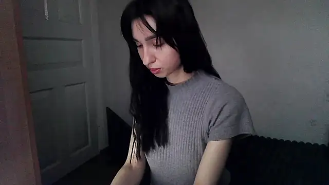 Snapshot of ElizaSwon chatting on October 12, 2:49 pm ElizaSwon online show from October 12, 2:49 pm