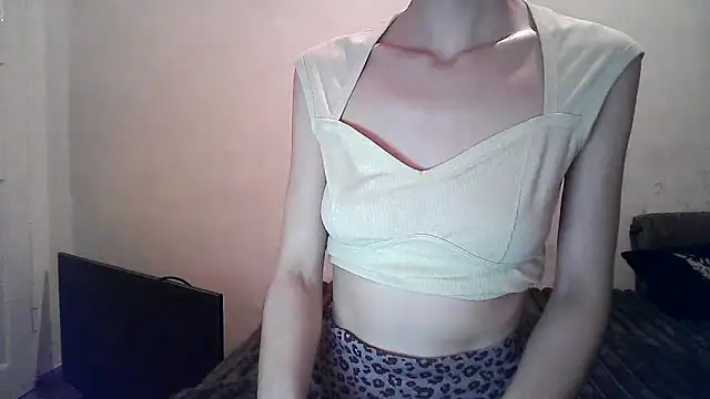 Snapshot of ElizaSwon chatting on October 14, 4:08 pm ElizaSwon online show from October 14, 4:08 pm