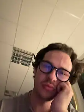 Snapshot of hardmecl chatting on December 29, 6:49 pm hardmecl online show from December 29, 6:49 pm