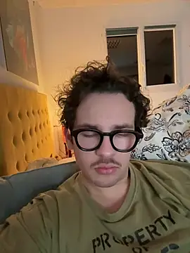 Snapshot of hardmecl chatting on March 7, 9:17 pm hardmecl online show from March 7, 9:17 pm