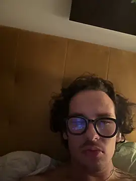 Snapshot of hardmecl chatting on September 11, 7:14 pm hardmecl online show from September 11, 7:14 pm