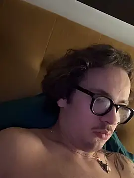 Snapshot of hardmecl chatting on October 2, 9:55 pm hardmecl online show from October 2, 9:55 pm