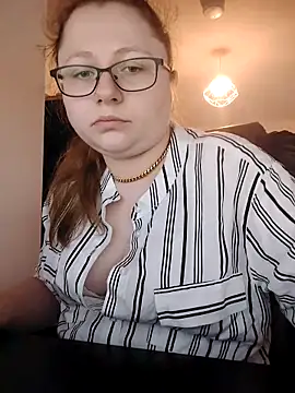 Snapshot of Kiarassecrets chatting on March 24, 9:03 am Kiarassecrets online show from March 24, 9:03 am