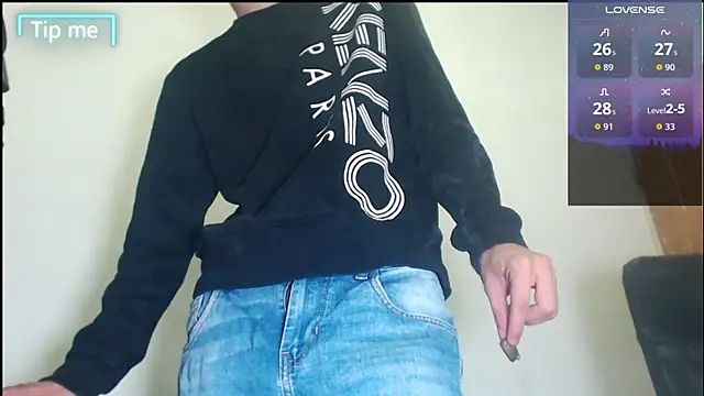 Snapshot of GrayHornyX chatting on May 25, 12:33 pm GrayHornyX online show from May 25, 12:33 pm