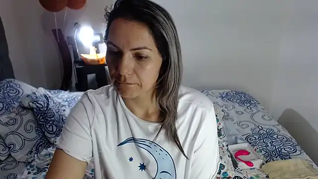 Snapshot of Chantal_hott chatting on June 14, 9:00 am Chantal hott online show from June 14, 9:00 am