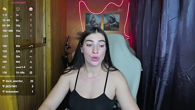 Snapshot of Fiery_Brunette_ chatting on December 30, 7:32 pm Fiery Brunette online show from December 30, 7:32 pm