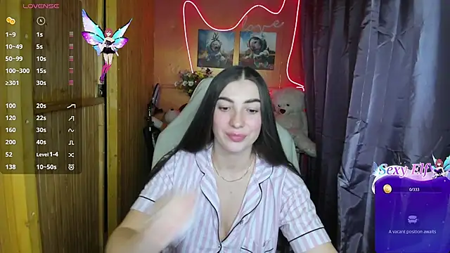 Snapshot of Fiery_Brunette_ chatting on January 8, 1:32 am Fiery Brunette online show from January 8, 1:32 am