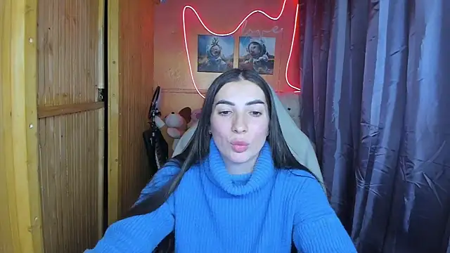 Snapshot of Fiery_Brunette_ chatting on February 4, 2:43 pm Fiery Brunette online show from February 4, 2:43 pm