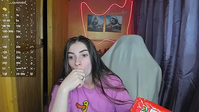 Snapshot of Fiery_Brunette_ chatting on February 24, 3:42 pm Fiery Brunette online show from February 24, 3:42 pm