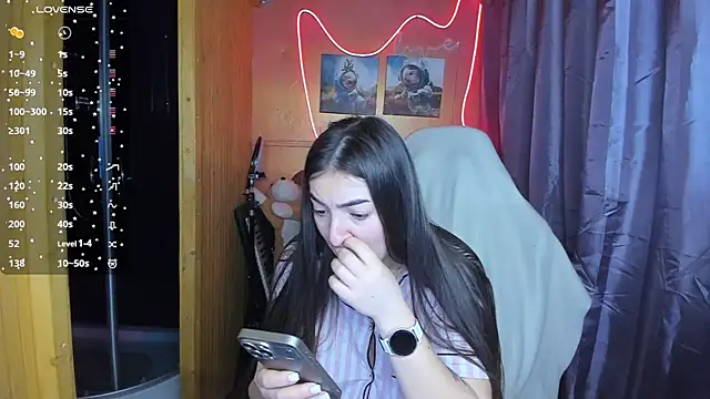 Snapshot of Fiery_Brunette_ chatting on February 27, 5:02 am Fiery Brunette online show from February 27, 5:02 am