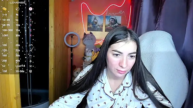 Snapshot of Fiery_Brunette_ chatting on September 20, 5:41 am Fiery Brunette online show from September 20, 5:41 am