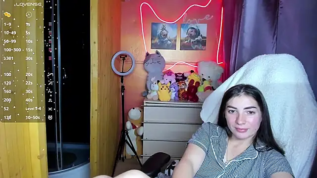 Snapshot of Fiery_Brunette_ chatting on October 13, 5:57 pm Fiery Brunette online show from October 13, 5:57 pm