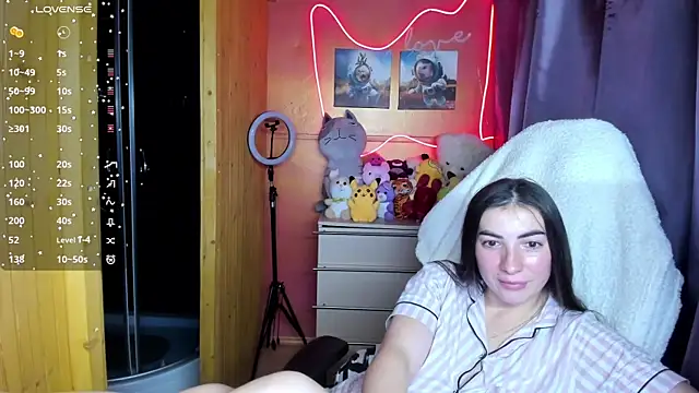 Snapshot of Fiery_Brunette_ chatting on November 3, 4:19 pm Fiery Brunette online show from November 3, 4:19 pm