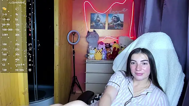 Snapshot of Fiery_Brunette_ chatting on November 24, 2:17 pm Fiery Brunette online show from November 24, 2:17 pm