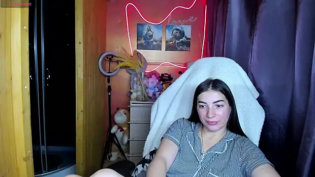 Snapshot of Fiery_Brunette_ chatting on November 28, 3:14 pm Fiery Brunette online show from November 28, 3:14 pm