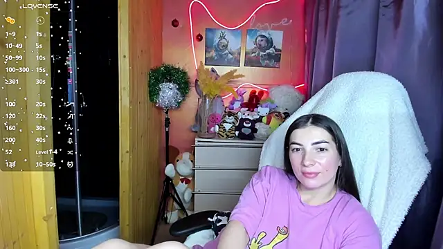 Snapshot of Fiery_Brunette_ chatting on January 8, 8:38 am Fiery Brunette online show from January 8, 8:38 am