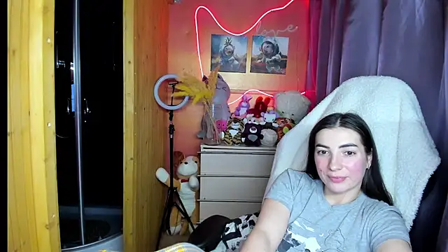 Snapshot of Fiery_Brunette_ chatting on January 14, 11:05 am Fiery Brunette online show from January 14, 11:05 am