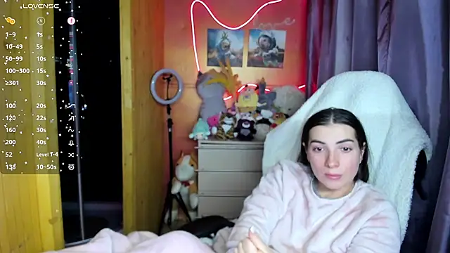 Snapshot of Fiery_Brunette_ chatting on March 2, 5:19 am Fiery Brunette online show from March 2, 5:19 am