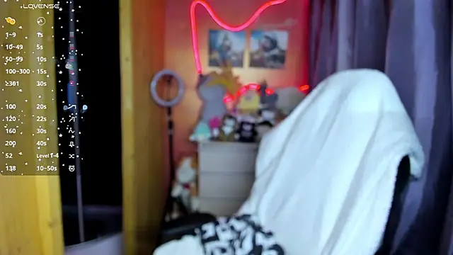 Snapshot of Fiery_Brunette_ chatting on March 3, 4:51 am Fiery Brunette online show from March 3, 4:51 am