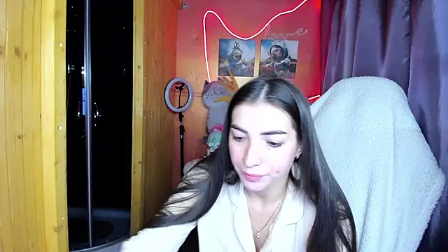 Snapshot of Fiery_Brunette_ chatting on April 28, 7:13 am Fiery Brunette online show from April 28, 7:13 am