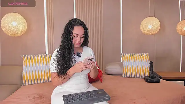 Snapshot of sabrina_shark_ chatting on May 21, 1:12 am sabrina shark online show from May 21, 1:12 am