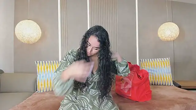 Snapshot of sabrina_shark_ chatting on May 21, 9:22 pm sabrina shark online show from May 21, 9:22 pm