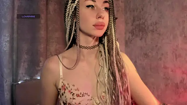 Snapshot of elena_addiction chatting on July 5, 4:25 pm elena addiction online show from July 5, 4:25 pm