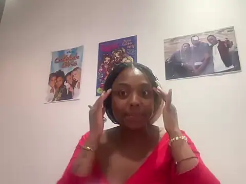 Snapshot of ChocolateCakeQueen chatting on July 24, 2:20 am ChocolateCakeQueen online show from July 24, 2:20 am