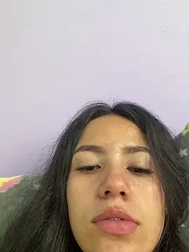 Snapshot of hannahb-e chatting on January 24, 9:05 pm hannahb-e online show from January 24, 9:05 pm