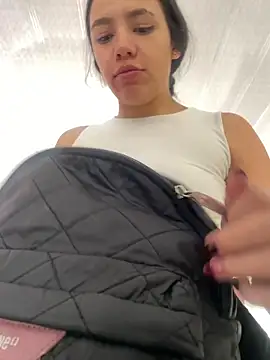 hannahb-e online show from February 13, 6:37 pm