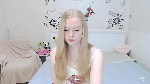 Snapshot of alice_de chatting on December 4, 11:13 pm alice de online show from December 4, 11:13 pm