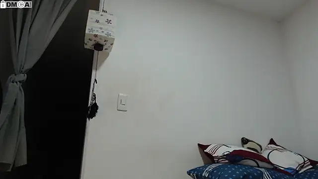 AlinaWoolf  online show from November 4, 4:11 am