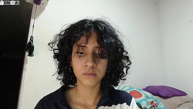 AlinaWoolf  online show from December 14, 5:35 am