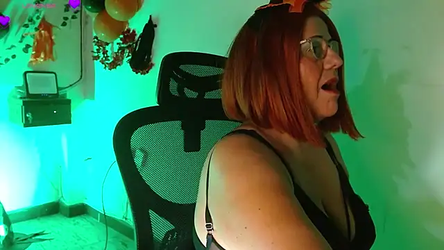 Snapshot of _samara chatting on October 4, 12:08 am samara online show from October 4, 12:08 am