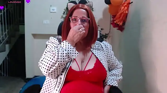 Snapshot of _samara chatting on October 15, 11:49 pm samara online show from October 15, 11:49 pm