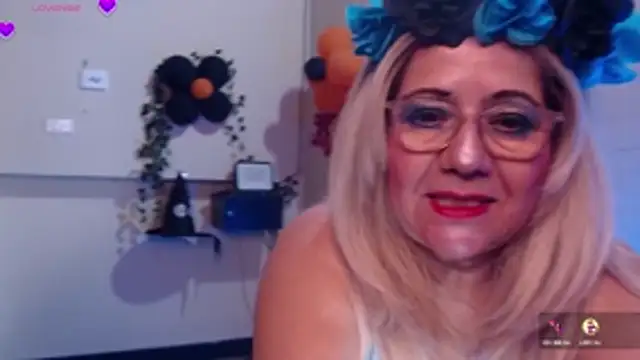 Snapshot of _samara chatting on October 30, 11:38 pm samara online show from October 30, 11:38 pm