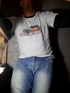 Snapshot of hecwil8 chatting on June 18, 12:53 pm hecwil8 online show from June 18, 12:53 pm