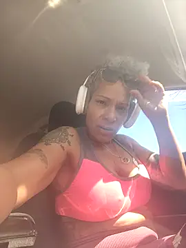 CeceilaMoon online show from March 26, 6:46 pm