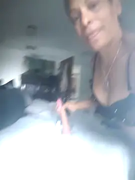 CeceilaMoon online show from April 17, 9:29 pm