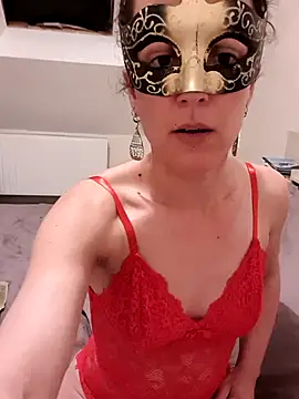 Snapshot of Masquegirlmysterious chatting on April 8, 10:48 am Masquegirlmysterious online show from April 8, 10:48 am