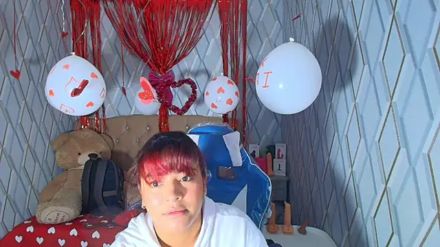 NicolleTaylor online show from February 12, 4:07 am