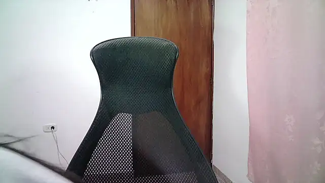 Snapshot of aineangeel chatting on October 9, 12:19 am aineangeel online show from October 9, 12:19 am