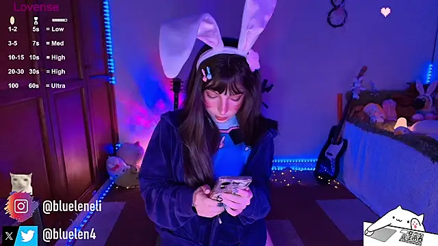 bluelen online show from April 4, 10:13 am