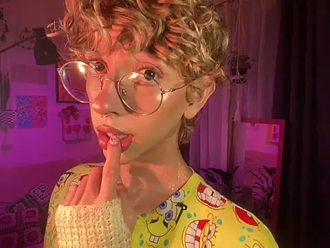 Snapshot of lyamthommpson chatting on March 1, 3:19 am lyamthommpson online show from March 1, 3:19 am