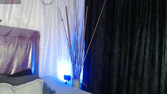 Snapshot of megan_lover chatting on October 15, 1:50 am megan lover online show from October 15, 1:50 am