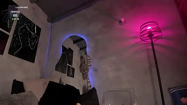 Snapshot of Danii-420 chatting on March 2, 11:09 pm Danii-420 online show from March 2, 11:09 pm