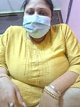 Snapshot of kunjan789 chatting on February 18, 2:49 am kunjan789 online show from February 18, 2:49 am