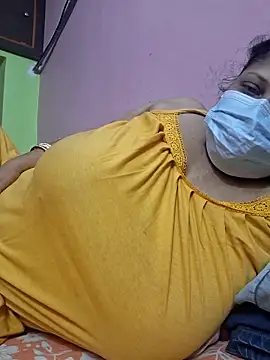 Snapshot of kunjan789 chatting on October 29, 2:14 am kunjan789 online show from October 29, 2:14 am