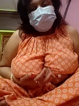 Snapshot of kunjan789 chatting on May 18, 1:13 am kunjan789 online show from May 18, 1:13 am